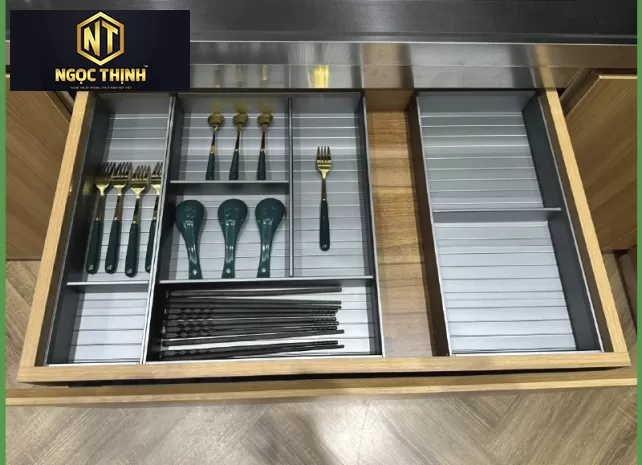 KHAY CHIA NHÔM TẠI Lộc An